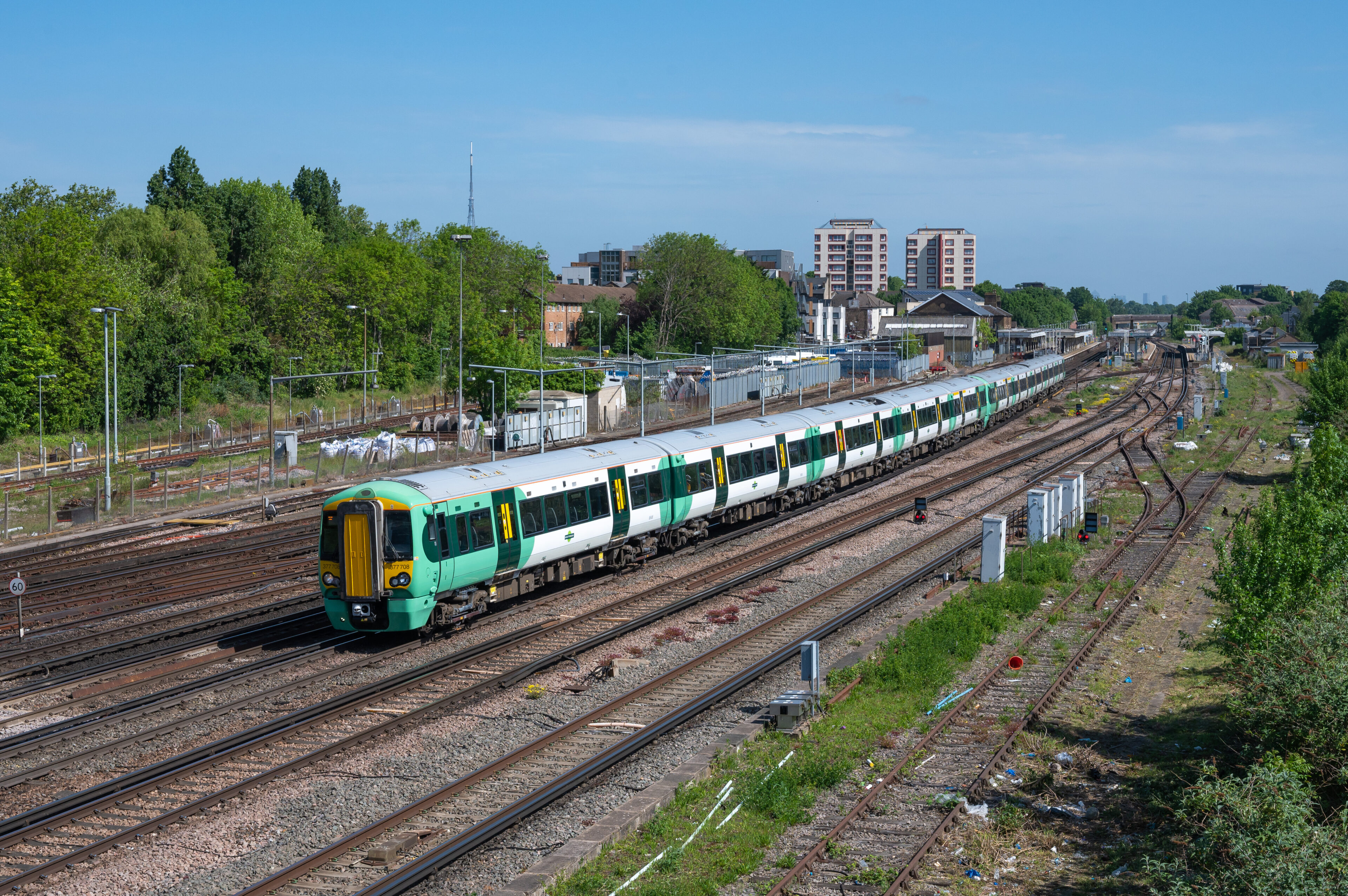 377708 Norwood Junction