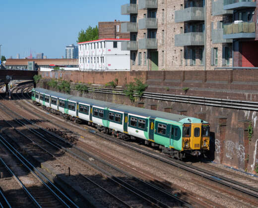 455815 Clapham Junction